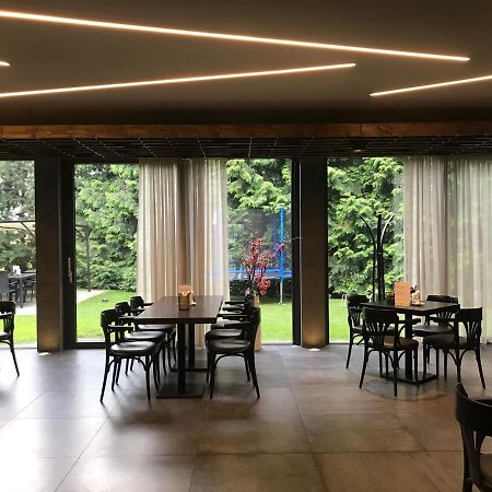 Restaurace A Penzion U Klasku Оломоуц Экстерьер фото